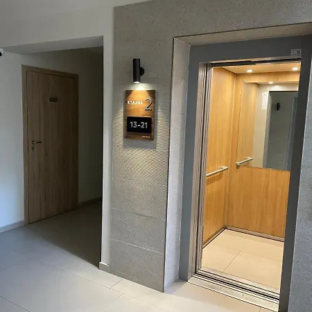 Coresi Long Stay Apartment-3
